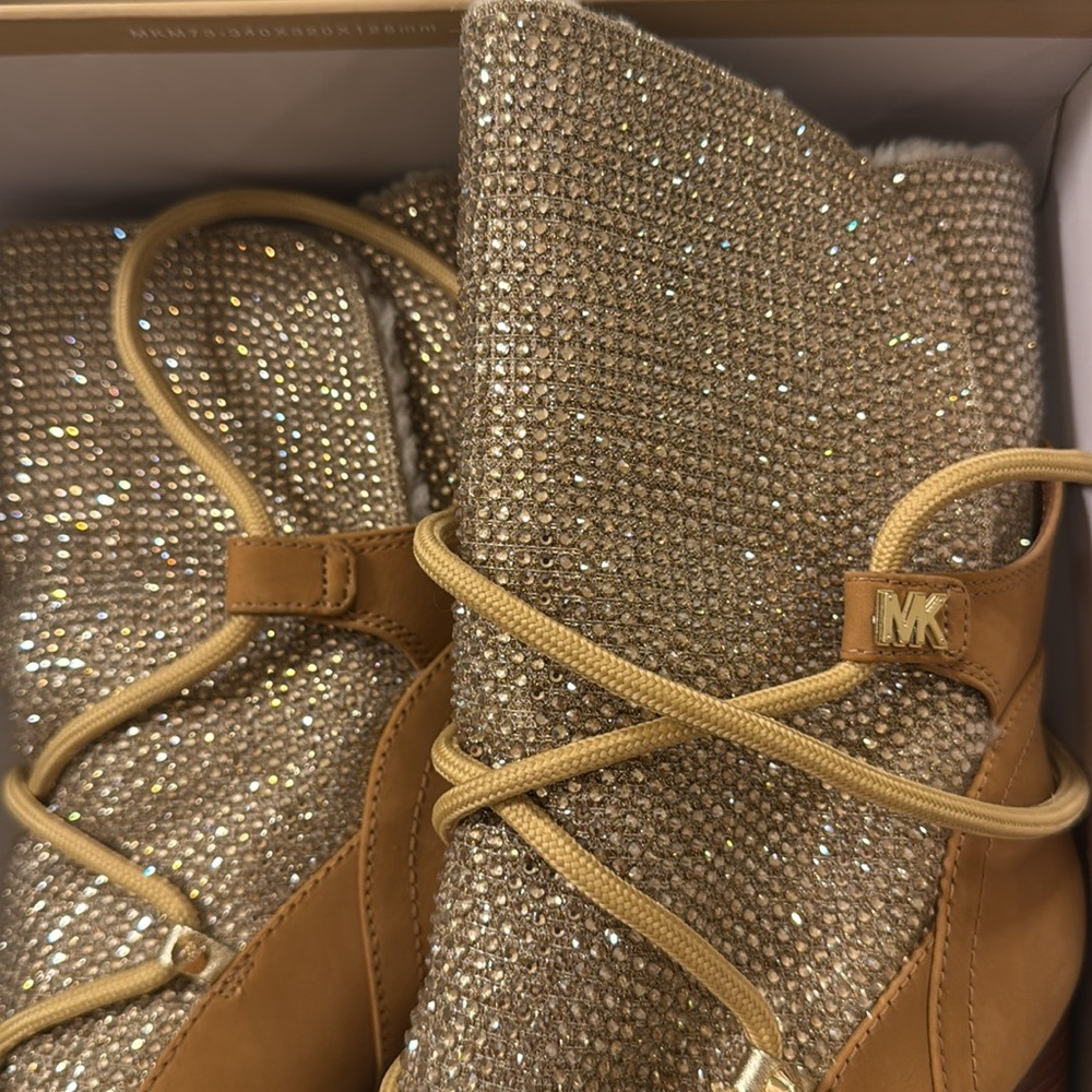Michael Kors | Culver Embellished Nubuck and Glitter Chain Mesh Lace-Up Boot 🥾11 - Picture 8 of 14